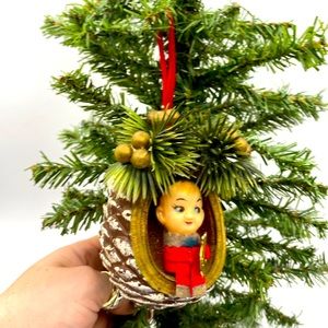 Vintage Christmas 5" Pinecone Set Elf Knee Hugger Kitchy Plastic Tree Ornament